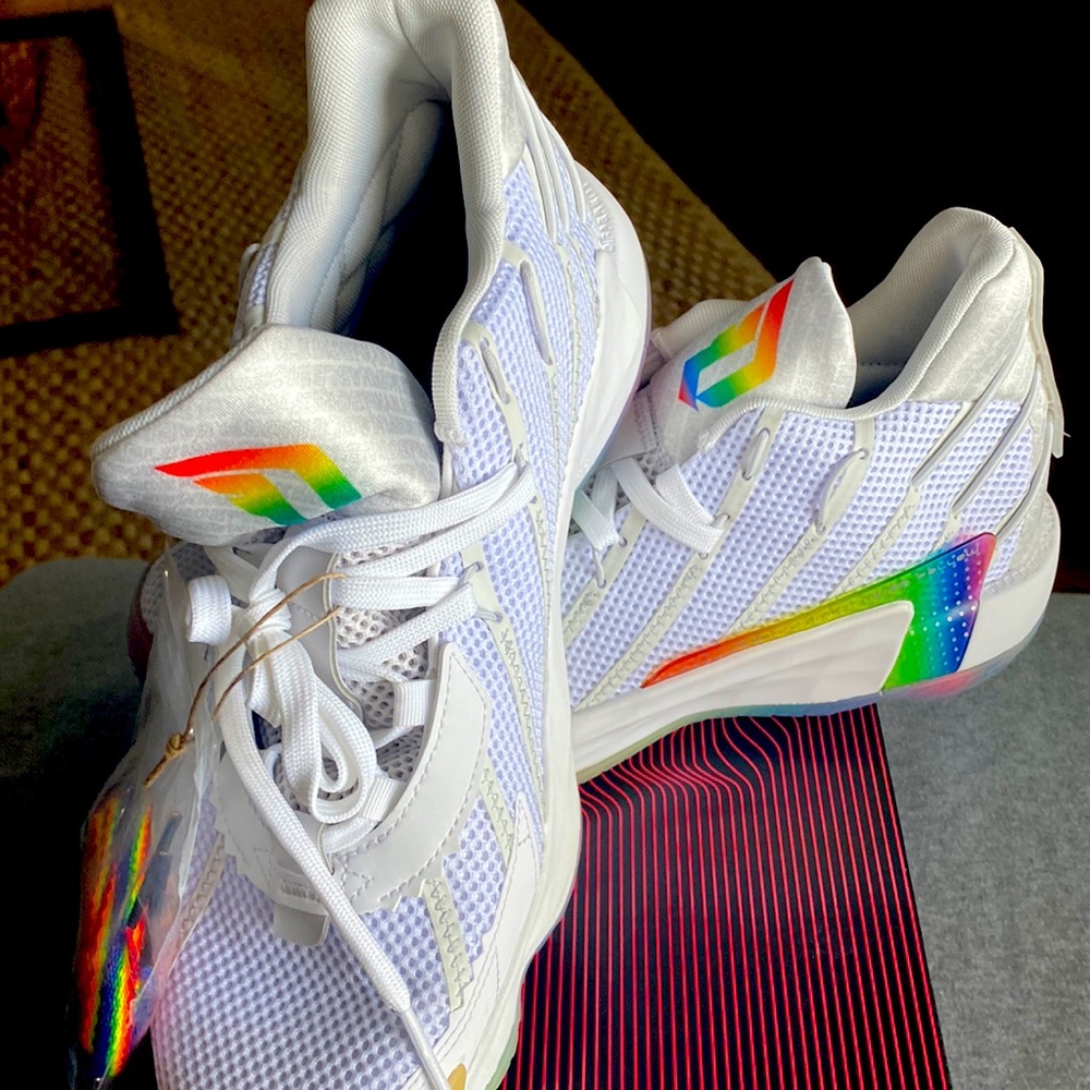 NTw adidas SM Dame 7 basketball shoes (Unisex)